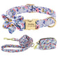 Conjunto Floral de Collar Personalizado, Correa y Bolsa 